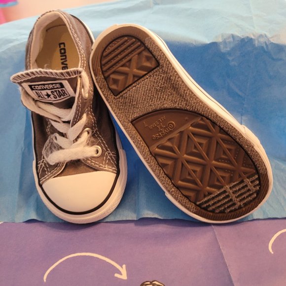 Converse All Star Girls Excellent condition size 7 - Picture 3 of 6